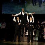 Marius-Andrei Balan & Khrystyna Moshenska mit ihren Schülern<br>Jive Galaball 2023: Marius-Andrei Balan & Khrystyna Moshenska mit ihren Schülern. Photo: Damien d'Enfer (damiendenfer.de)