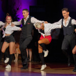 Marius-Andrei Balan & Khrystyna Moshenska mit ihren Schülern<br>Jive Galaball 2023: Marius-Andrei Balan & Khrystyna Moshenska mit ihren Schülern. Photo: Dr. Klaus Hartmann (dance-pics.de)