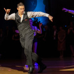 Marius-Andrei Balan & Khrystyna Moshenska mit ihren Schülern<br>Jive Galaball 2023: Marius-Andrei Balan & Khrystyna Moshenska mit ihren Schülern. Photo: Dr. Klaus Hartmann (dance-pics.de)