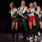 Marius-Andrei Balan & Khrystyna Moshenska mit ihren Schülern<br>Jive Galaball 2023: Marius-Andrei Balan & Khrystyna Moshenska mit ihren Schülern. Photo: Dr. Klaus Hartmann (dance-pics.de)