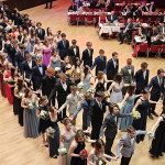Festliche Balleröffnung mit Polonaise Frühlingsball 2024: Festliche Balleröffnung mit Polonaise. Photo: Andreas Murgan
