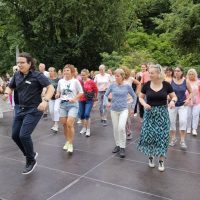 21.08.2025 ab 19 Uhr Erlangen tanzt! 2025: Tanzschule Rupprecht Gillet: Line Dance versch. Level. Photo: AM