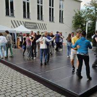23.08.2025 ab 19 Uhr Erlangen tanzt! 2025: Tanzstudio Geist: Fit für den nächsten Ball - QU. Photo: AM